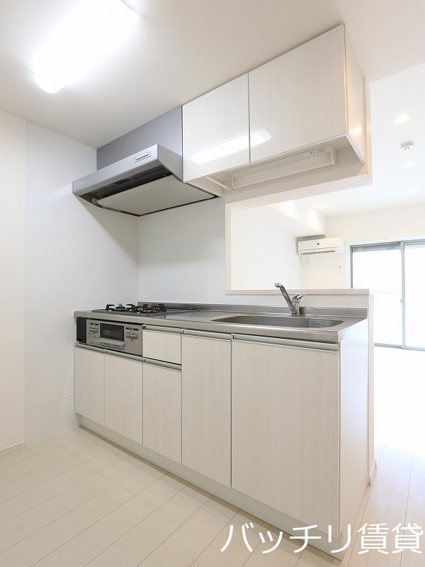 キッチン　※別号室イメージの為、現状を優先致します