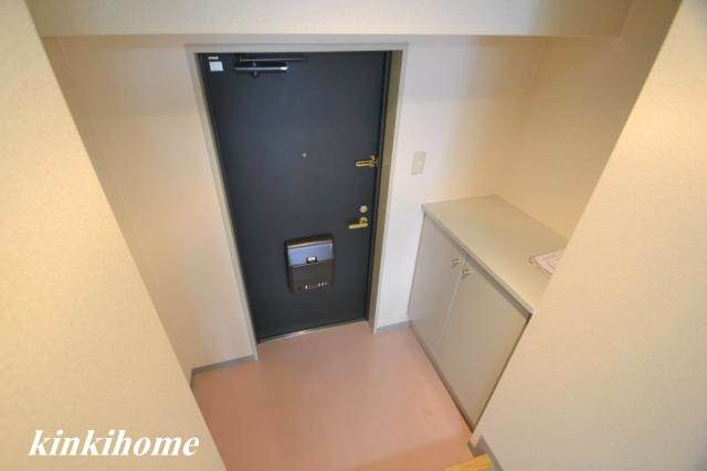 玄関　写真は別のお部屋です。現況を優先ください。