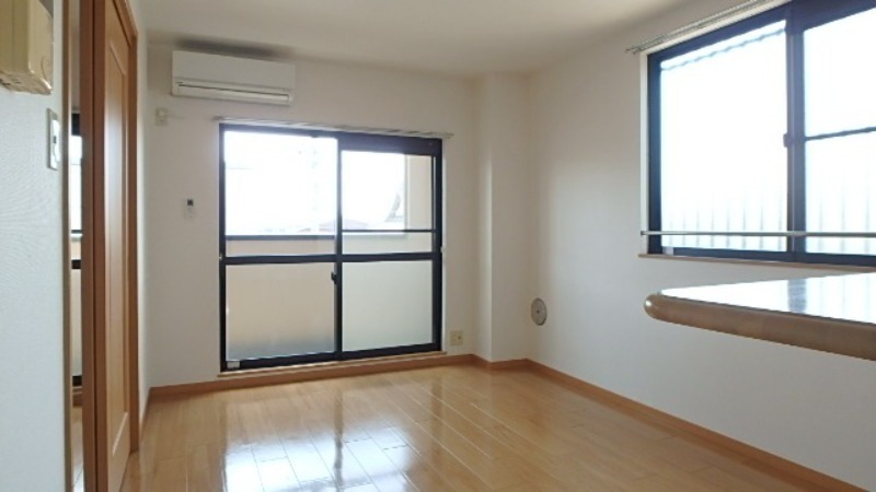 居室・リビング　図面と現状に相違がある場合には現状を優先