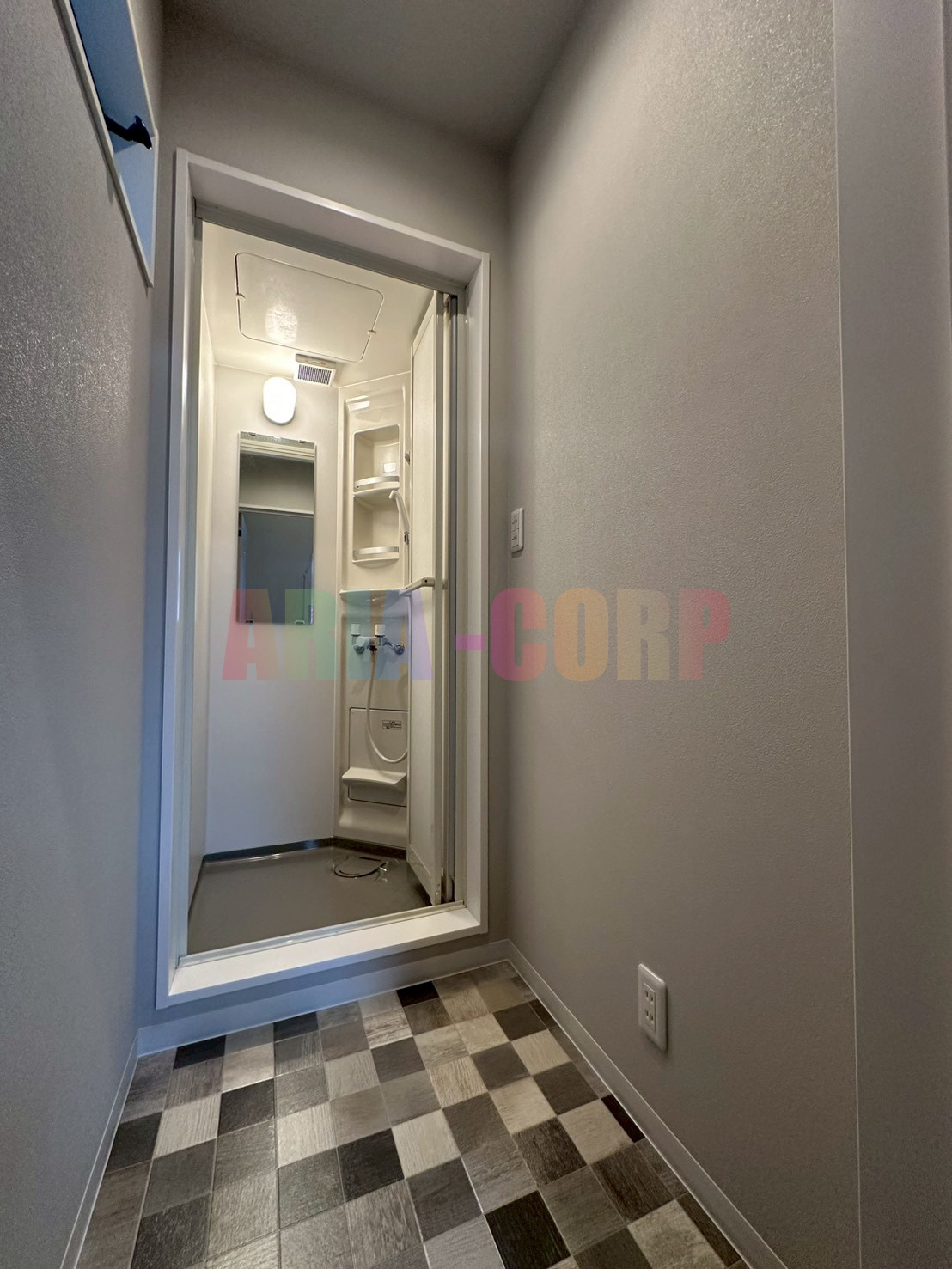 バス・シャワールーム　シャワールームも完備しております♪