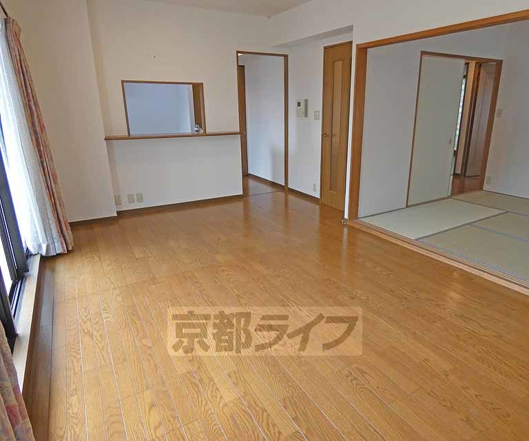 居室・リビング　広々としたリビングです。