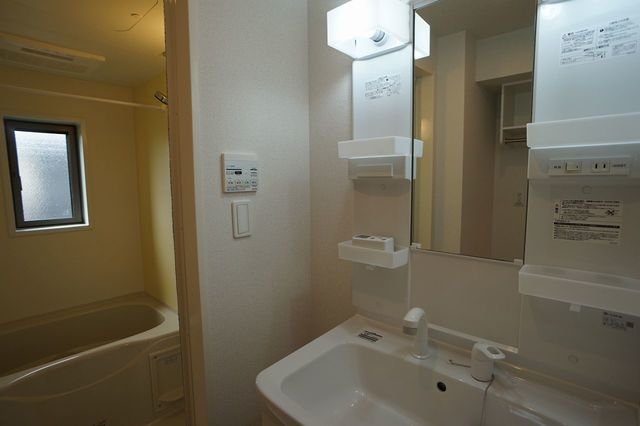 洗面設備　広い洗面スペース