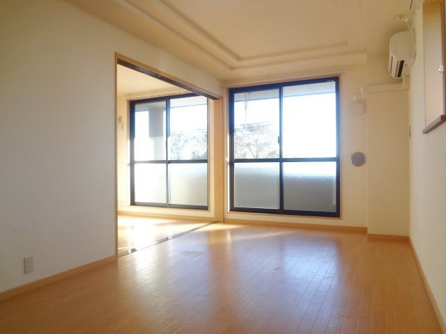 居室・リビング　☆広いリビング☆