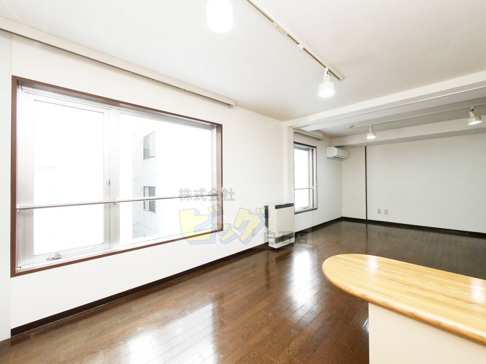 居室・リビング　使いやすい広々としたリビングです♪