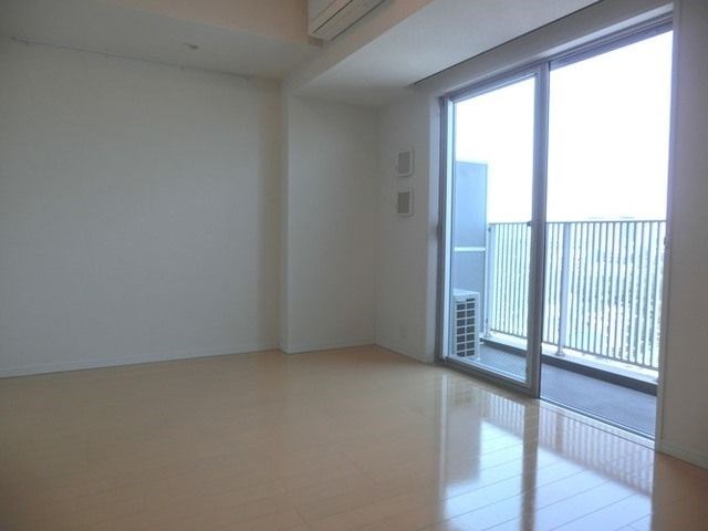 居室・リビング　別号室参考写真