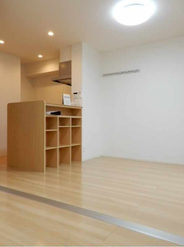 居室・リビング　図面と現状に相違がある場合には現状を優先