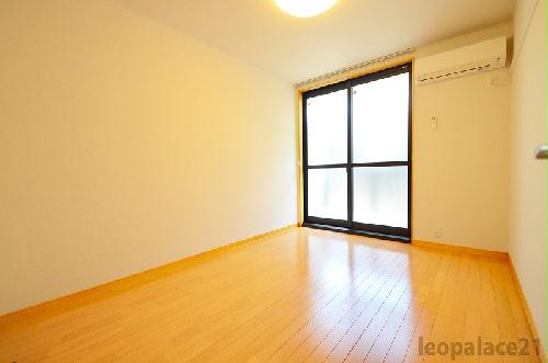 居室・リビング　実際とは異なる場合があります。