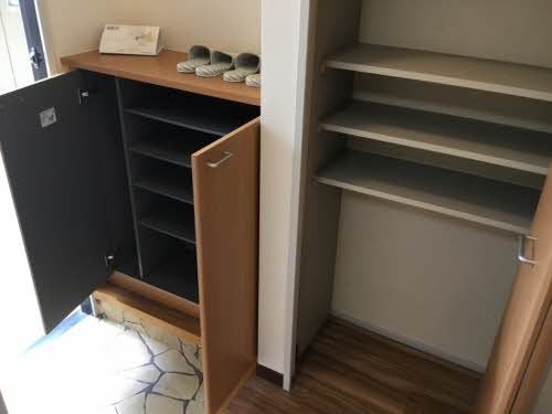 玄関　玄関収納