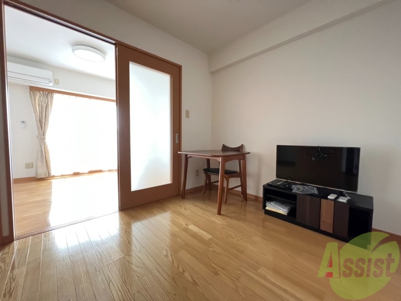 居室・リビング　４．４帖のダイニングを撮影しました。伸び伸び出来そうですね。