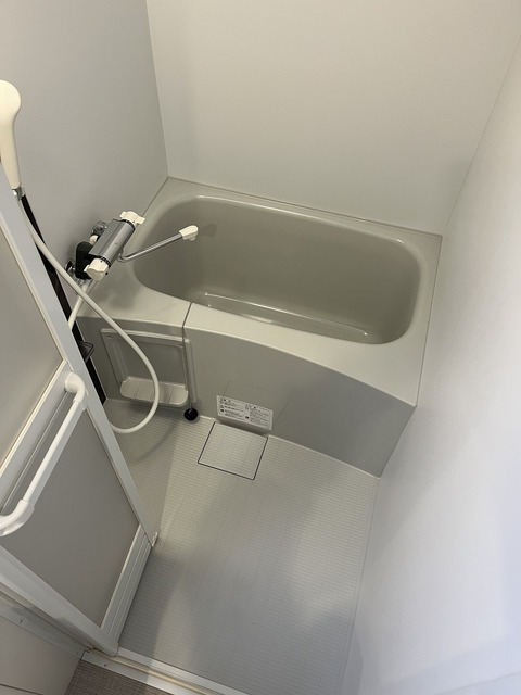 バス・シャワールーム　同施工会社施工類似写真