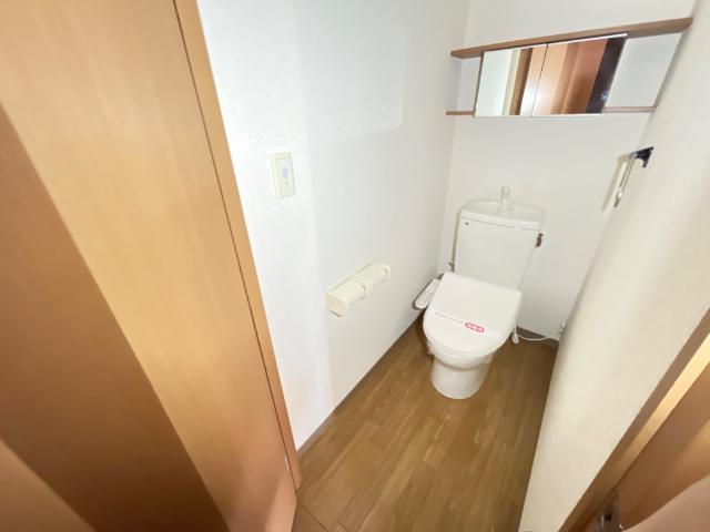 トイレ　トイレ