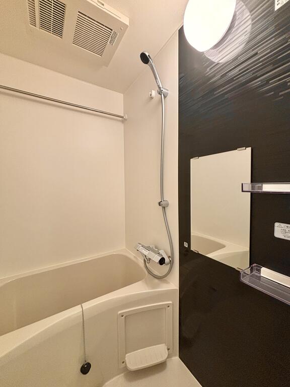 バス・シャワールーム　※別部屋参考写真