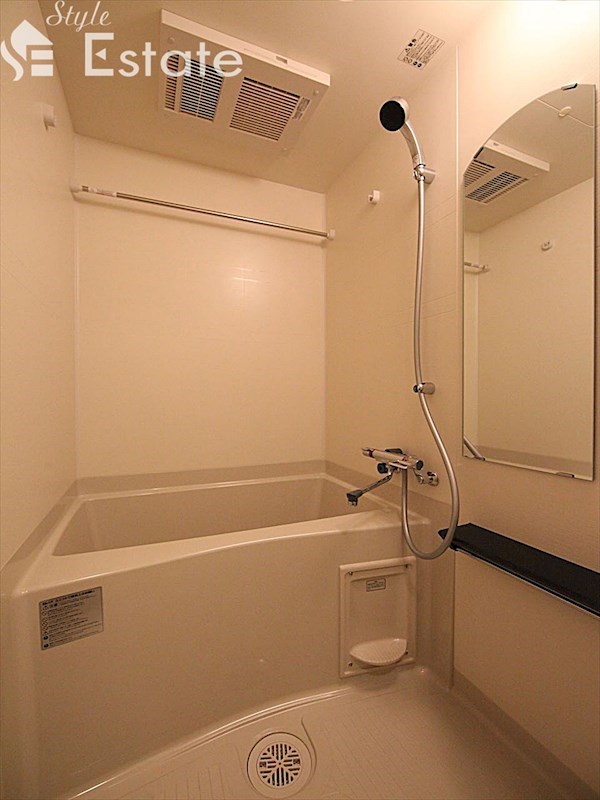 バス・シャワールーム　バスルーム