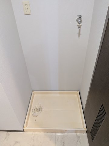 その他　室内洗濯機置場です