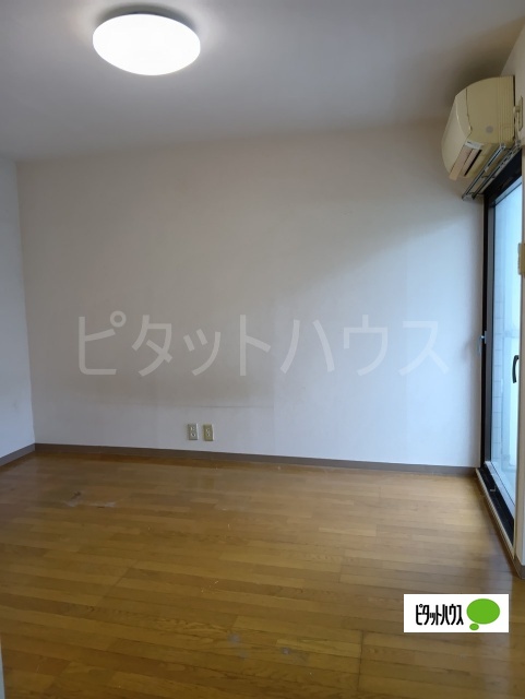 居室・リビング　洋室です！