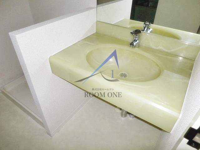 洗面設備　洗面台です。