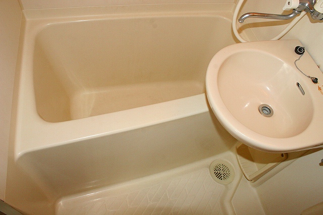 バス・シャワールーム　お風呂で日々の疲れを落としましょう