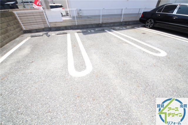 駐車場　駐車場に車を止められます