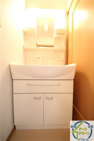 洗面設備　スペースが確保できる洗面所です