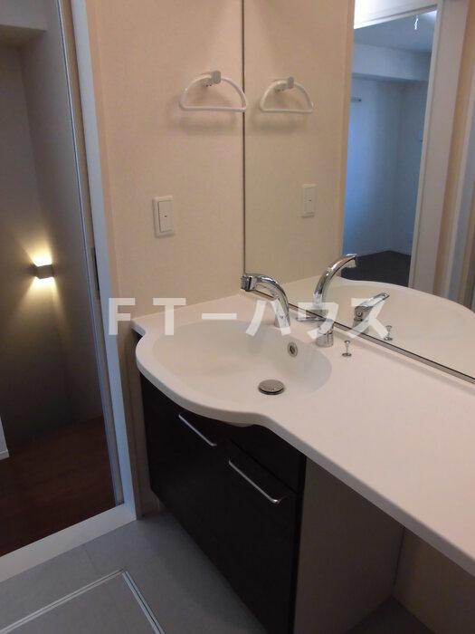 バス・シャワールーム　洗髪洗面