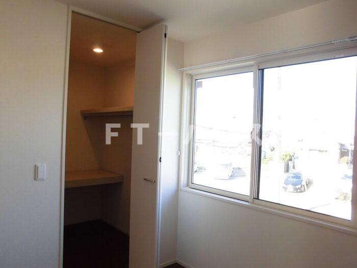 収納　ウォークインクローゼット