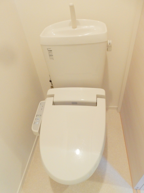 トイレ　ウォシュレット付き