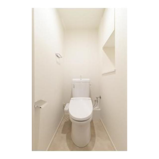 トイレ　※写真は同タイプ住戸です。