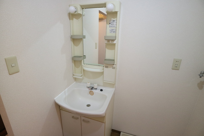 洗面設備　洗面化粧台