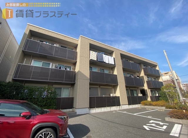 建物外観　東大和田に佇む、積水ハウス施工の洗練レジデンス。