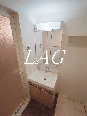 洗面設備　洗面台です。