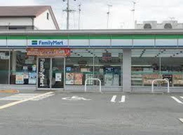 コンビニ　ファミリーマート東大阪大蓮南四丁目店（コンビニ）まで325m