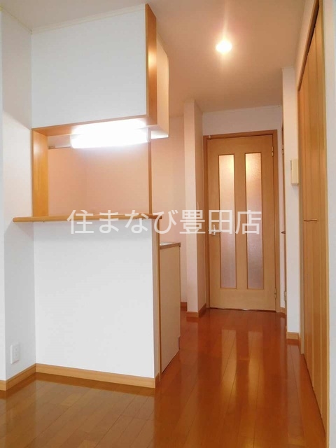 その他　同型別部屋写真（反転）