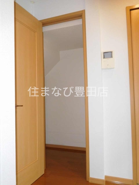 セキュリティ　同型別部屋写真（反転）