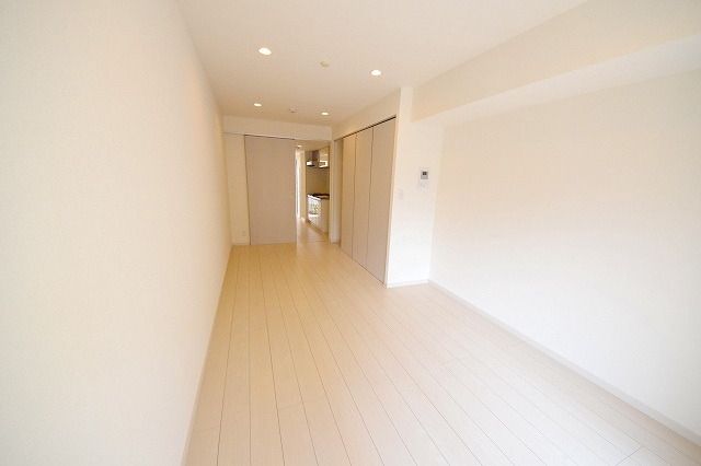 居室・リビング　★ホワイトフローリングがオシャレなお部屋★