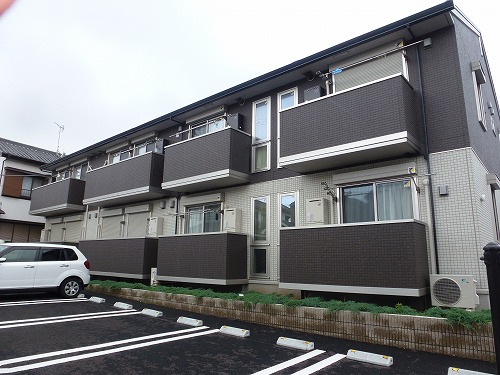 建物外観　不在時便利な宅配ボックス付き♪