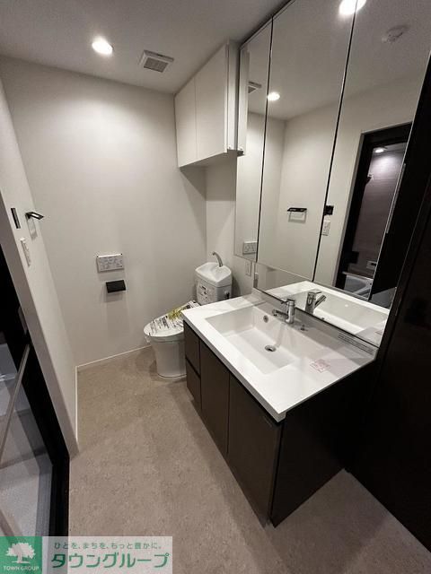 洗面設備　※写真は同タイプ住戸です。