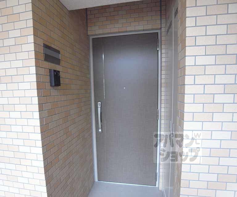 その他設備　玄関ドアです。
