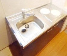 キッチン　別部屋参考写真となります