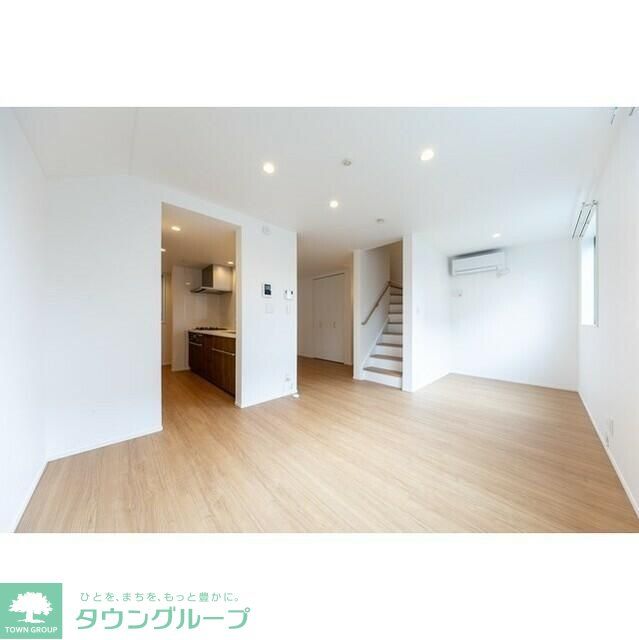 京王高尾線 京王片倉駅 徒歩6分 3階建 築1年の居間写真