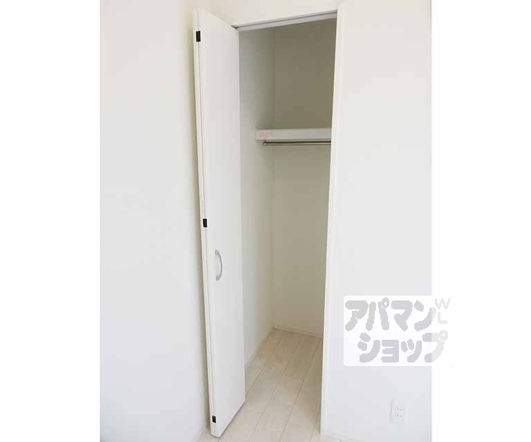 収納　・奥行きの有る収納です・