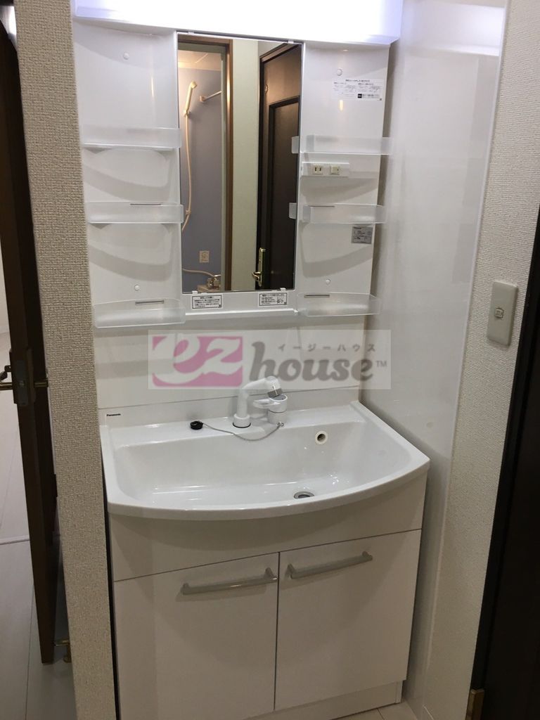 洗面設備　別部屋の参考写真です