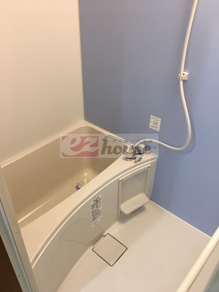 バス・シャワールーム　別部屋の参考写真です