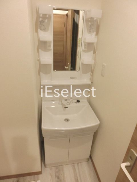 洗面設備　忙しい朝に便利なシャンプードレッサー