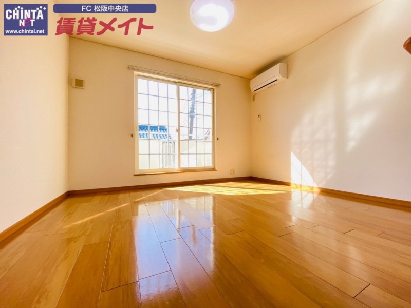 居室・リビング　同型参考写真