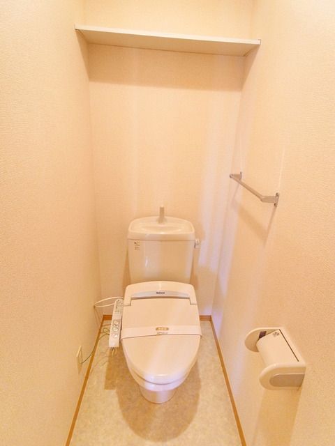 トイレ　☆ウォシュレット付き
