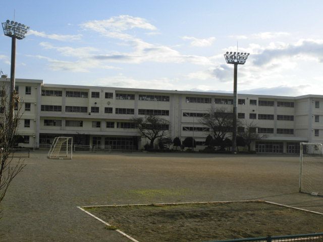 中学校　茅ヶ崎市立中島中学校（中学校）まで1021m