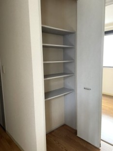 収納　廊下物入