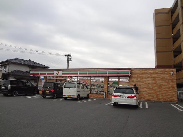 コンビニ　セブン‐イレブン／八幡木屋瀬店（コンビニ）まで811m