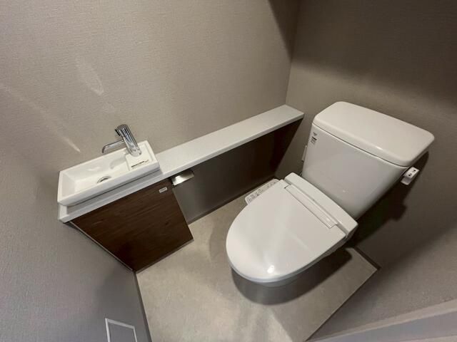 トイレ　トイレもきれいです