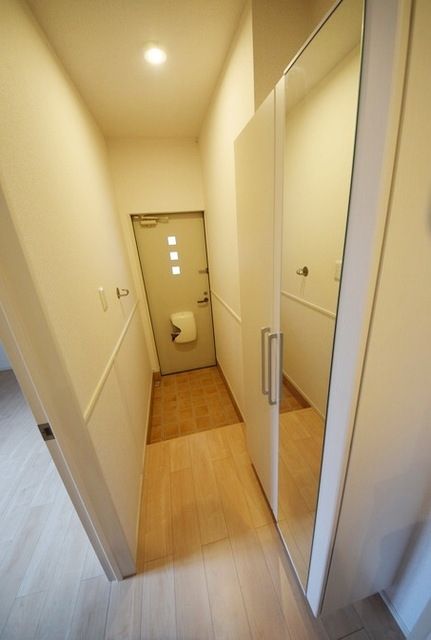 玄関　★★全身鏡付き玄関★★
